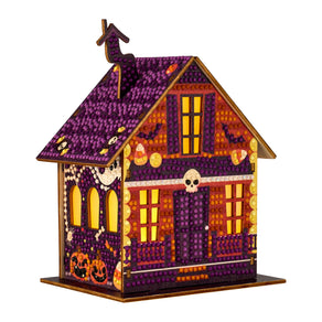 Diamond Painting Gem House - Pumpkin Glow Manor 5.5" x 4.1" x 3.1" (14 x 10.5 x 8cm) / Round with 20 Colors including 2 ABs and 1 Fairy Dust Diamond / 2,815