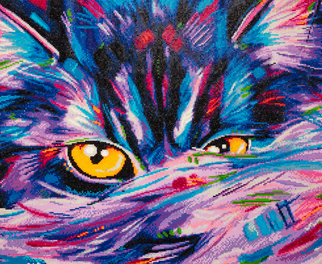 closeup of cat eyes diamond art