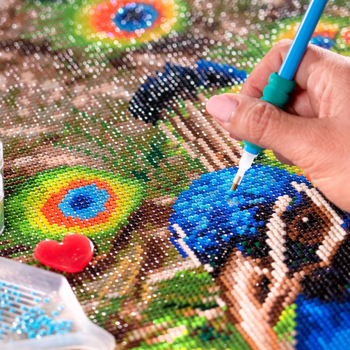 WHAT IS DIAMOND PAINTING?