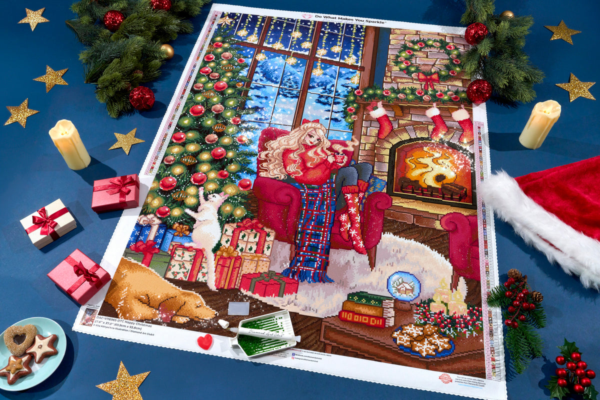 Happy Christmas by Rita Kónya: the completed diamond painting of a cozy room with a Christmas tree, fireplace, pets and gifts.