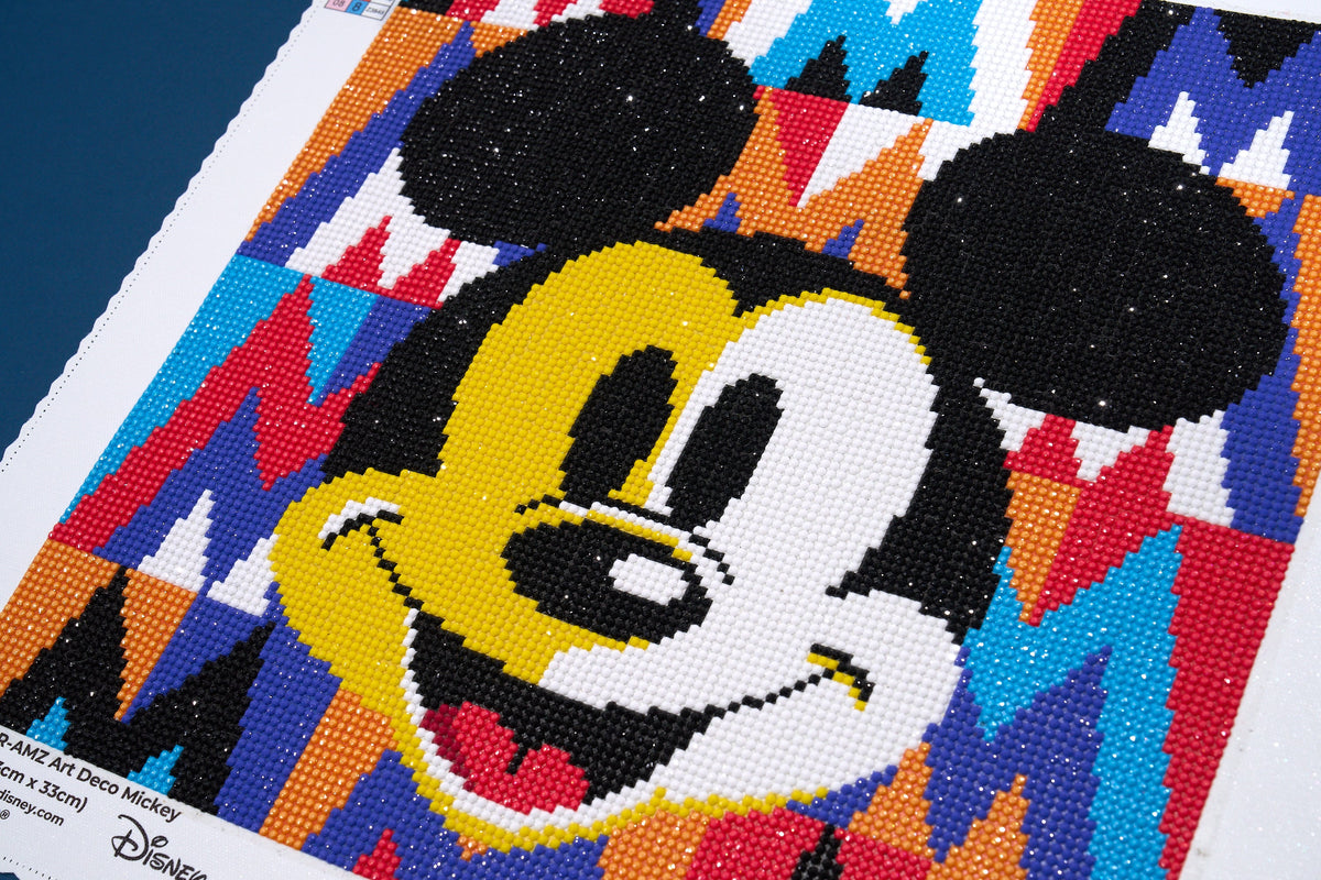 Diamond Painting Art Deco Mickey 13" x 13" (33cm x 33cm) / Round with 8 Colors including 3 Fairy Dust Diamonds / 14,400