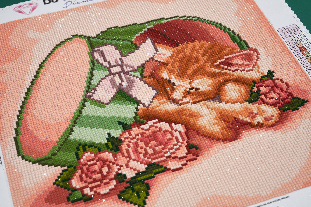 Diamond Painting Bed of Roses 13" x 13" (32.8cm x 32.8cm) / Round with 29 Colors including 1 ABs and 2 Fairy Dust Diamonds / 13,689