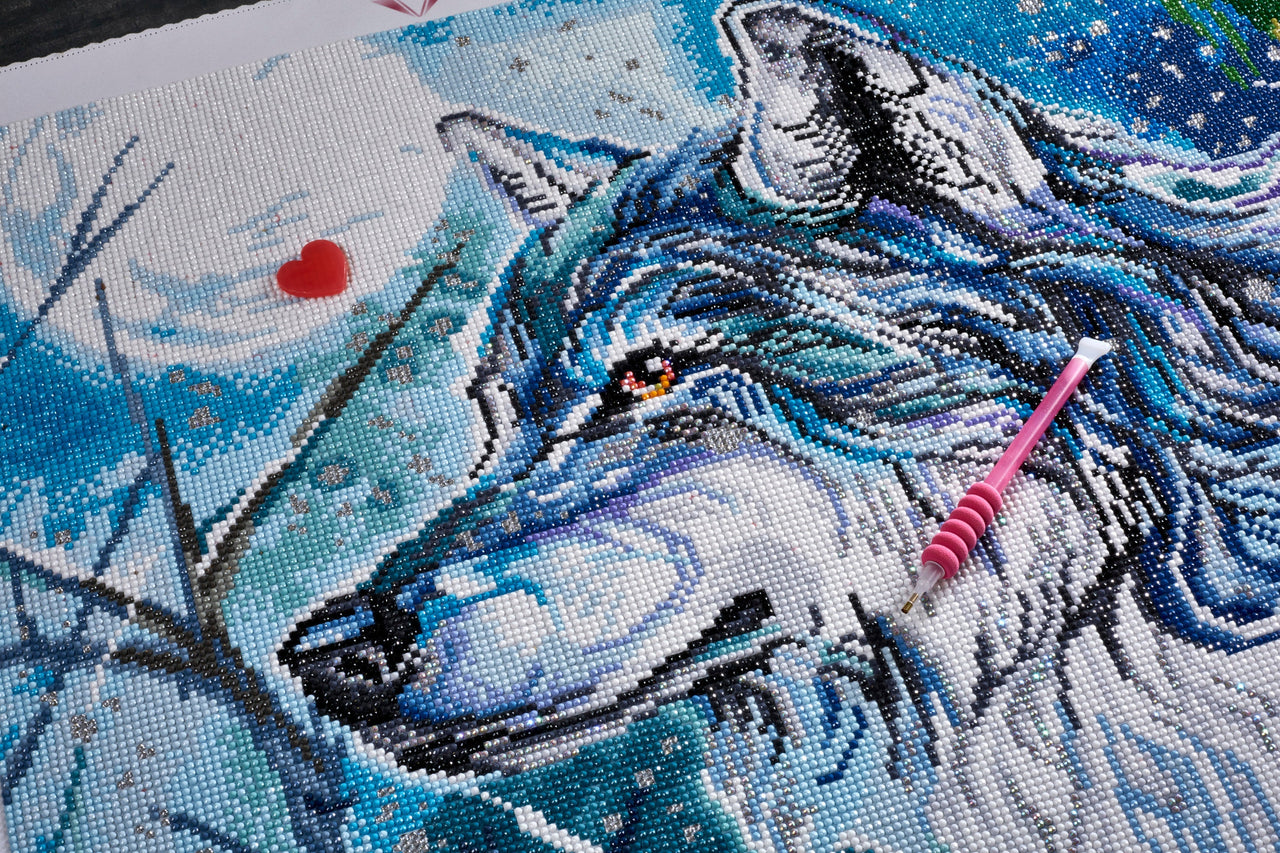 Diamond Painting Blue Winter Wolf 25" x 20" (64cm x 51cm) / Round with 41 Colors including 2 ABs and 1 Iridescent Diamonds / 41,268