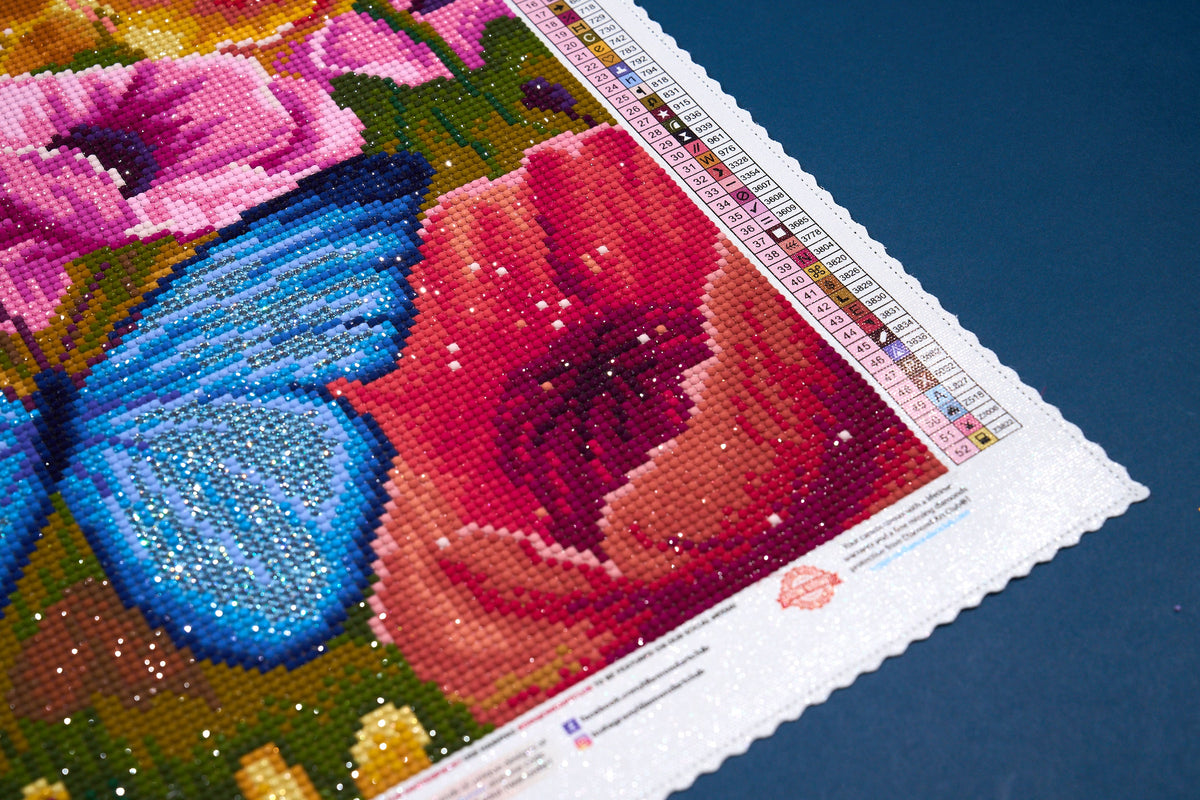 Diamond Painting Butterfly Meadow 13" x 13" (33cm x 33cm) / Round with 52 Colors including 1 Iridescent Diamond and 3 Fairy Dust Diamonds / 14,400