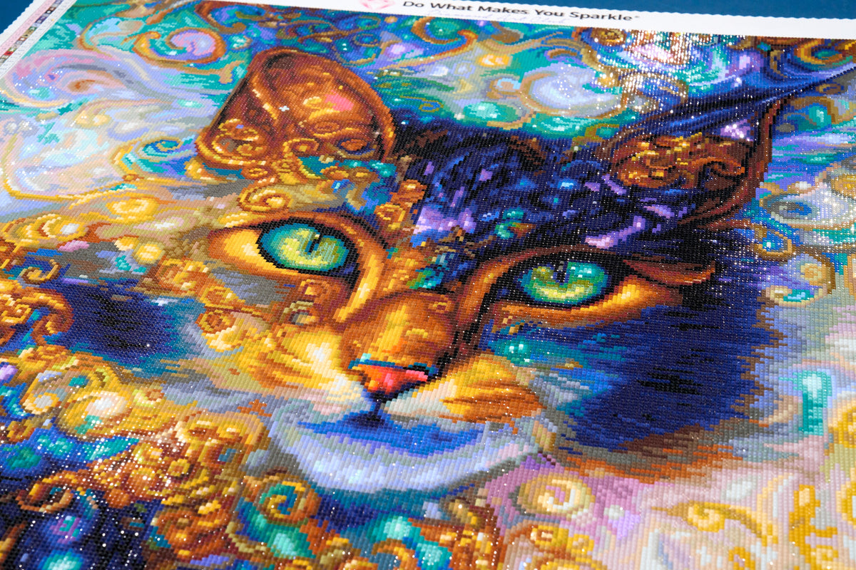 Diamond Painting Chloe the Maine Coon Glitter Cat 27.6" x 27.6" (69.9cm x 69.9cm) / Square with 74 Colors including 1 AB and 6 Fairy Dust Diamonds / 78,961