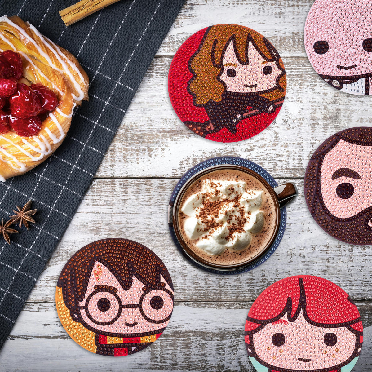 Diamond Painting Coasters - HP 4" x 4" (10cm x 10cm) / Round With 17 Colors including 17 Iridescent Diamonds / 4,307