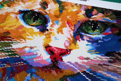 Diamond Painting Colorful Cat’s Gaze 20" x 13" (50.6cm x 33cm) / Round with 75 Colors including 1 AB and 6 Fairy Dust Diamonds / 22,080