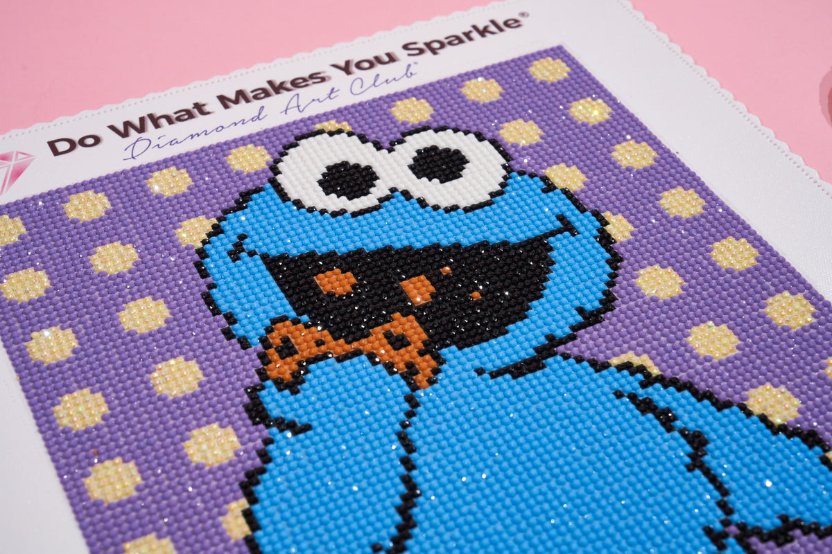 Diamond Painting Cookie Monster™ 9" x 11" (22.7cm x 27.7cm) / Round with 6 Colors including 1 AB Diamonds and 1 Glow in the Dark Diamonds / 8,019