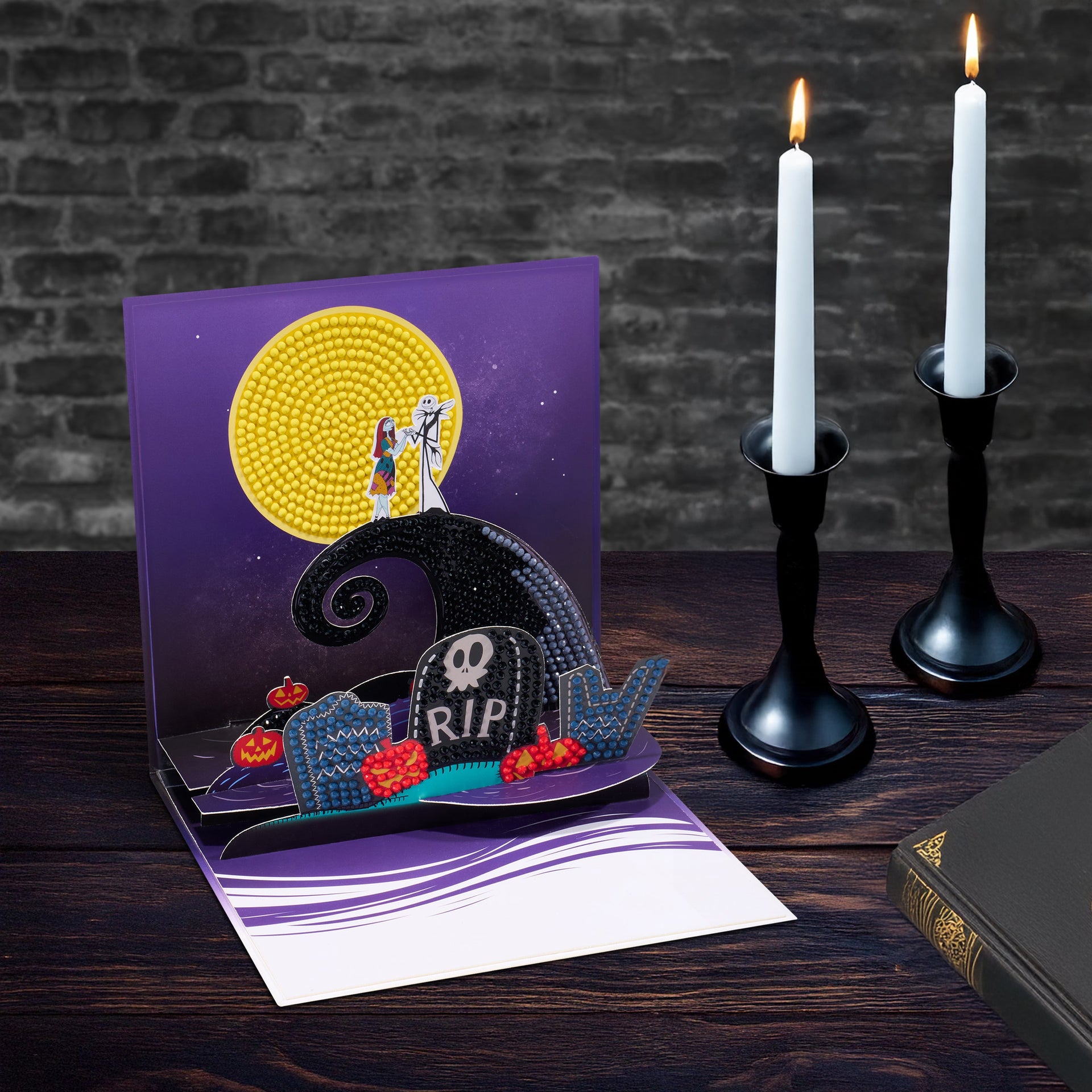 Diamond Painting Diamond Pop Card™ - The Nightmare Before Christmas™ 5.8" x 5.8" (14.9cm x 14.9cm) / Round with 7 Colors / 1,407