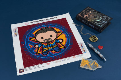 Diamond Painting Dr. Strange™ 13" x 13" (32.8cm x 32.8cm) / Round with 10 Colors including 1 ABs / 13,689