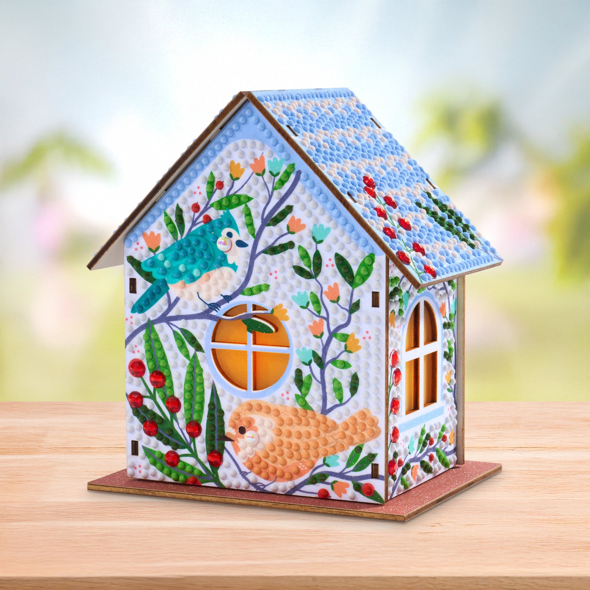 Diamond Painting Gem House - Birdie Love 5.5" x 4.1" x 3.1" (14 x 10.5 x 8cm) / Round with 16 colors including 2 Special Diamonds / 2,256