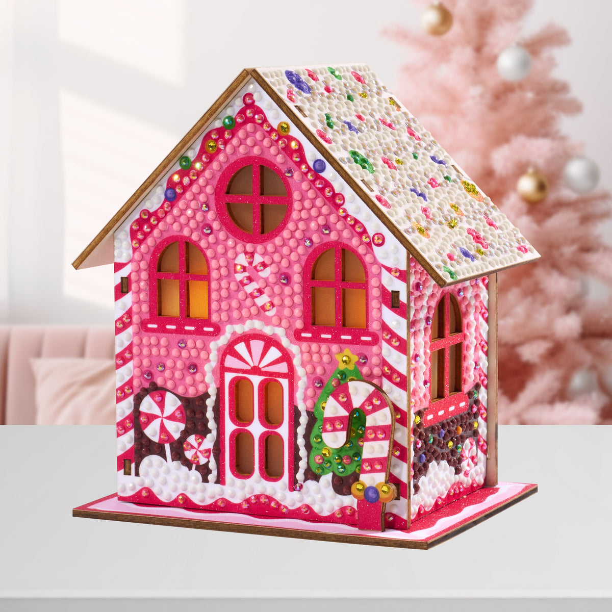 Diamond Painting Gem House - Candy Cane 5.4" x 4.9" x 3" (13.8 x 12.5 x 7.7cm) / Round with 11 colors including 4 ABs and 3 Fairy Dust Diamonds / 2,720