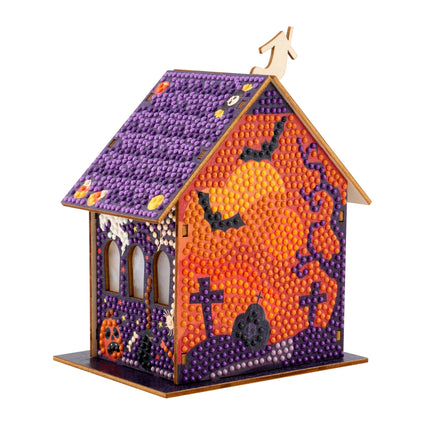 Diamond Painting Gem House - Pumpkin Glow Manor 5.5" x 4.1" x 3.1" (14 x 10.5 x 8cm) / Round with 20 Colors including 2 ABs and 1 Fairy Dust Diamond / 2,815