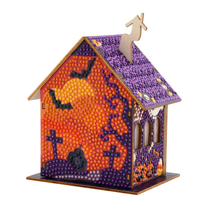 Diamond Painting Gem House - Pumpkin Glow Manor 5.5" x 4.1" x 3.1" (14 x 10.5 x 8cm) / Round with 20 Colors including 2 ABs and 1 Fairy Dust Diamond / 2,815