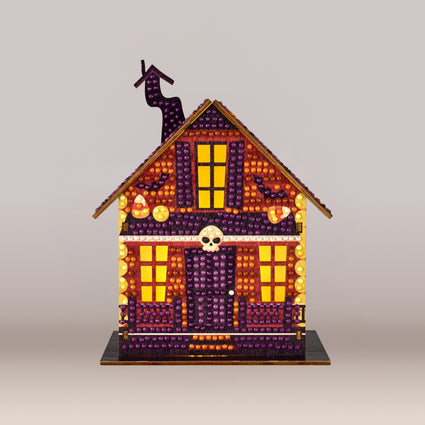 Diamond Painting Gem House - Pumpkin Glow Manor 5.5" x 4.1" x 3.1" (14 x 10.5 x 8cm) / Round with 20 Colors including 2 ABs and 1 Fairy Dust Diamond / 2,815