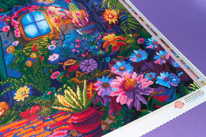 Diamond Painting Happy Fright Night 33.1" x 25.6" (83.9cm x 65cm) / Square with 63 Colors including 4 ABs and 2 Fairy Dust Diamonds / 87,957