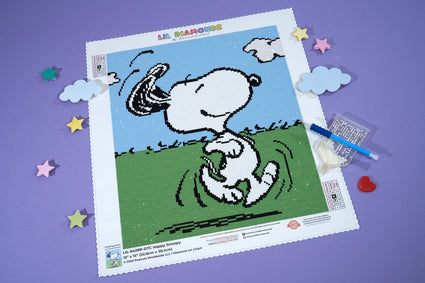 Diamond Painting Happy Snoopy 13" x 15" (32.8cm x 38.1cm) / Round With 5 Colors including 1 AB Diamonds / 15,912