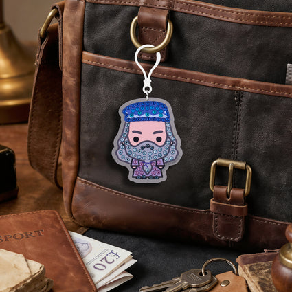 Diamond Painting Keychain - Albus Dumbledore 2.7" x 3.3" (6.9cm x 8.5cm) / Round With 6 Colors including 6 Iridescent Diamonds / 220