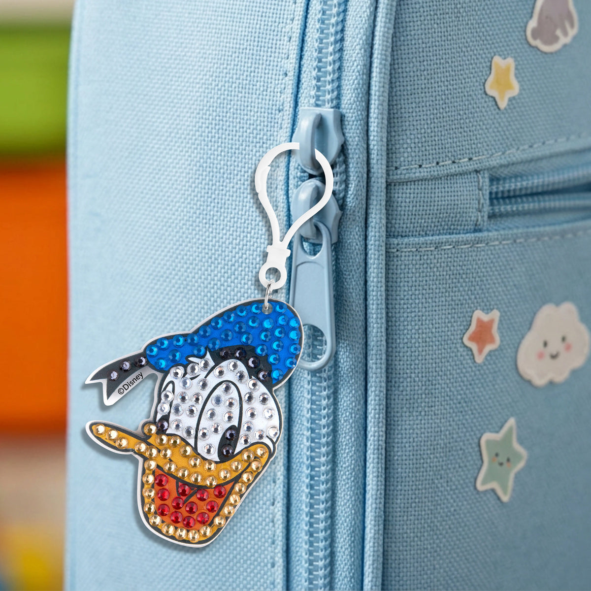 Diamond Painting Keychain - Dapper Donald 3.07" x 2.59" (7.8cm x 6.6cm) / Round With 5 Colors including 5 Iridescent Diamonds / 238