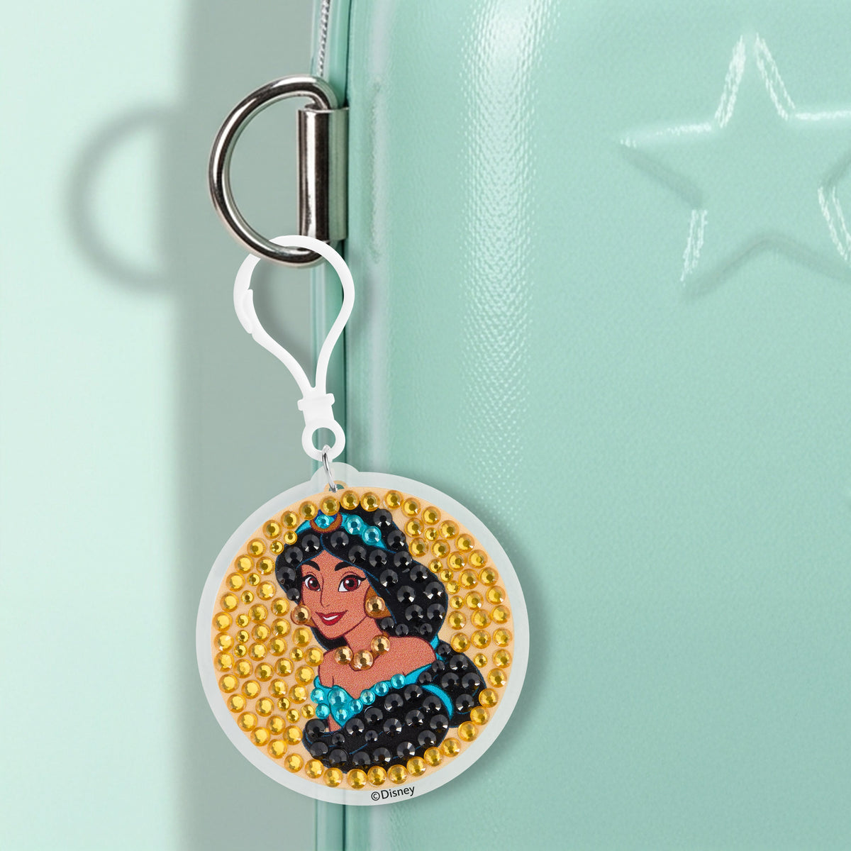 Diamond Painting Keychain - Jasmine’s Sapphire Dreams 2.6" x 2.5" (6.8cm x 6.5cm) / Round With 7 Colors including 7 Iridescent Diamonds / 338