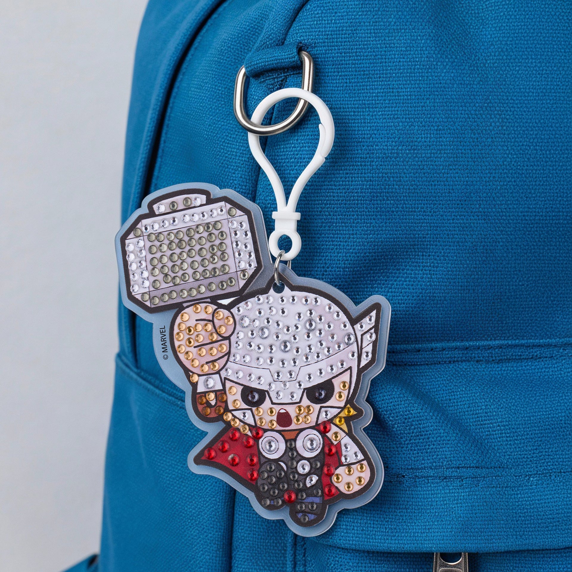 Diamond Painting Keychain - Thunder God Thor 2.2" x 2.9" (5.7cm x 7.5cm) / Round With 9 Colors including 9 Iridescent Diamonds / 520