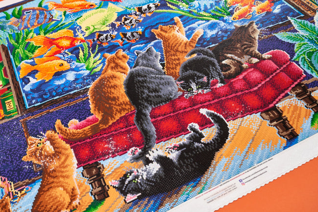 Diamond Painting Kittens and Fish Tank 38.6" x 27.6" (98cm x 70cm) / Square With 60 Colors Including 5 ABs / 110,433