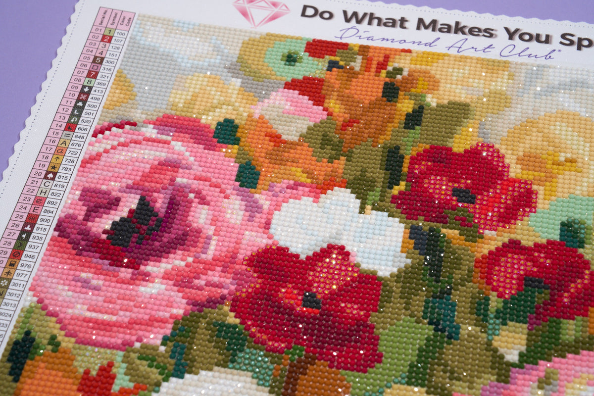 Diamond Painting Lea's Garden 13" x 13" (33cm x 33cm) / Round with 56 Colors including 3 ABs and 3 Fairy Dust Diamonds / 14,400