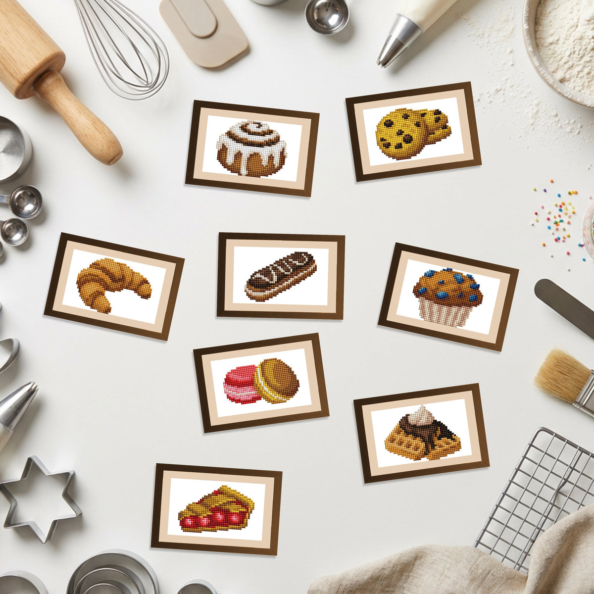 Diamond Painting Mini Dazzles™ - Baked Goods 4" x 6" (10.2cm x 15.2cm) / Square With 30 Colors Including 30 Fairy Dust Diamonds / 5,945