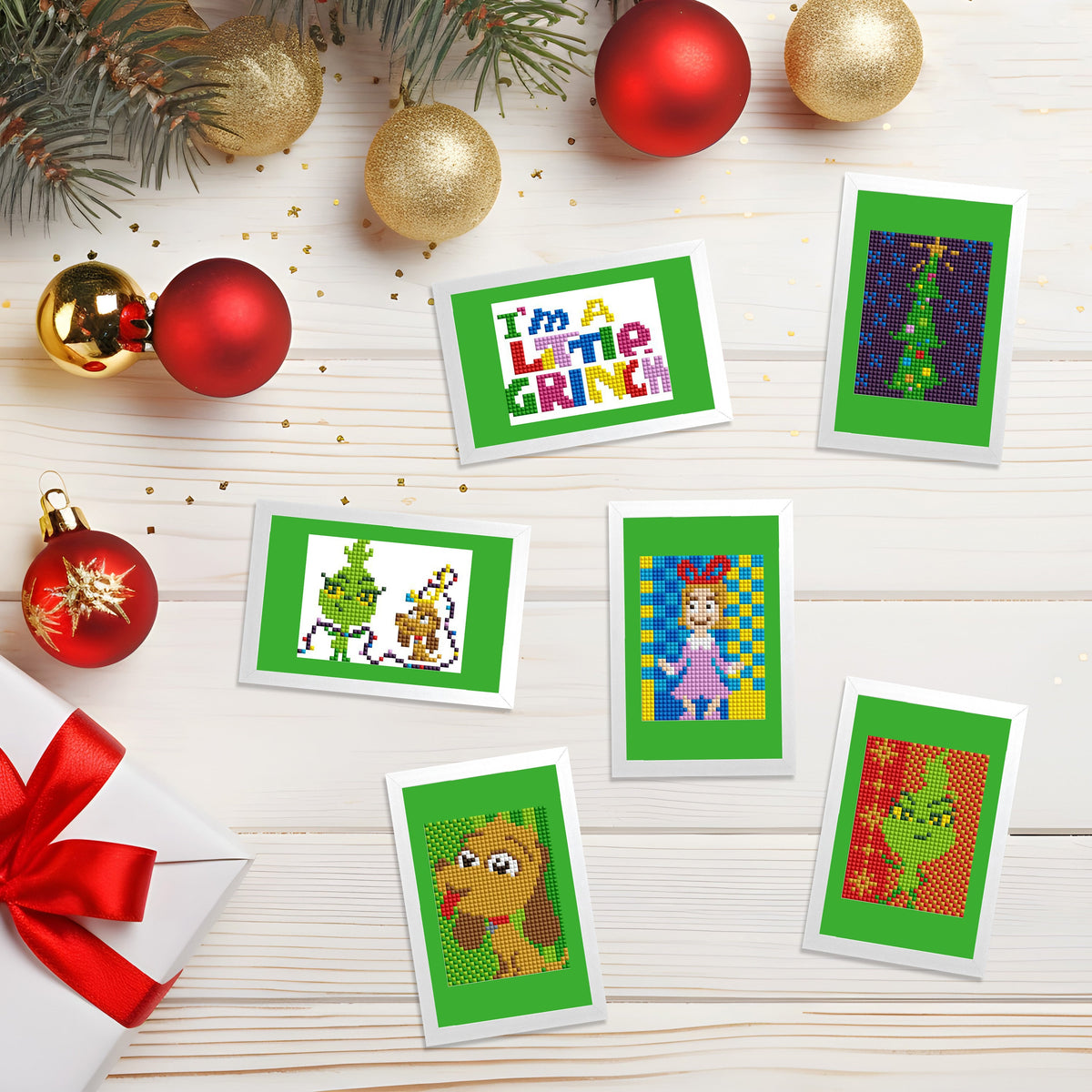 Diamond Painting Mini Dazzles™ - Grinch 4" x 6" (10.2cm x 15.2cm) / Square With 16 Colors Including 3 ABs and 1 Electro Diamond and 12 Fairy Dust Diamonds / 5,771