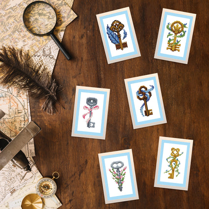 Diamond Painting Mini Dazzles™ - Keys 4" x 6" (10.2cm x 15.2cm) / Square With 21 Colors Including 2 ABs and 2 Electro Diamond and 17 Fairy Dust Diamonds / 2,641