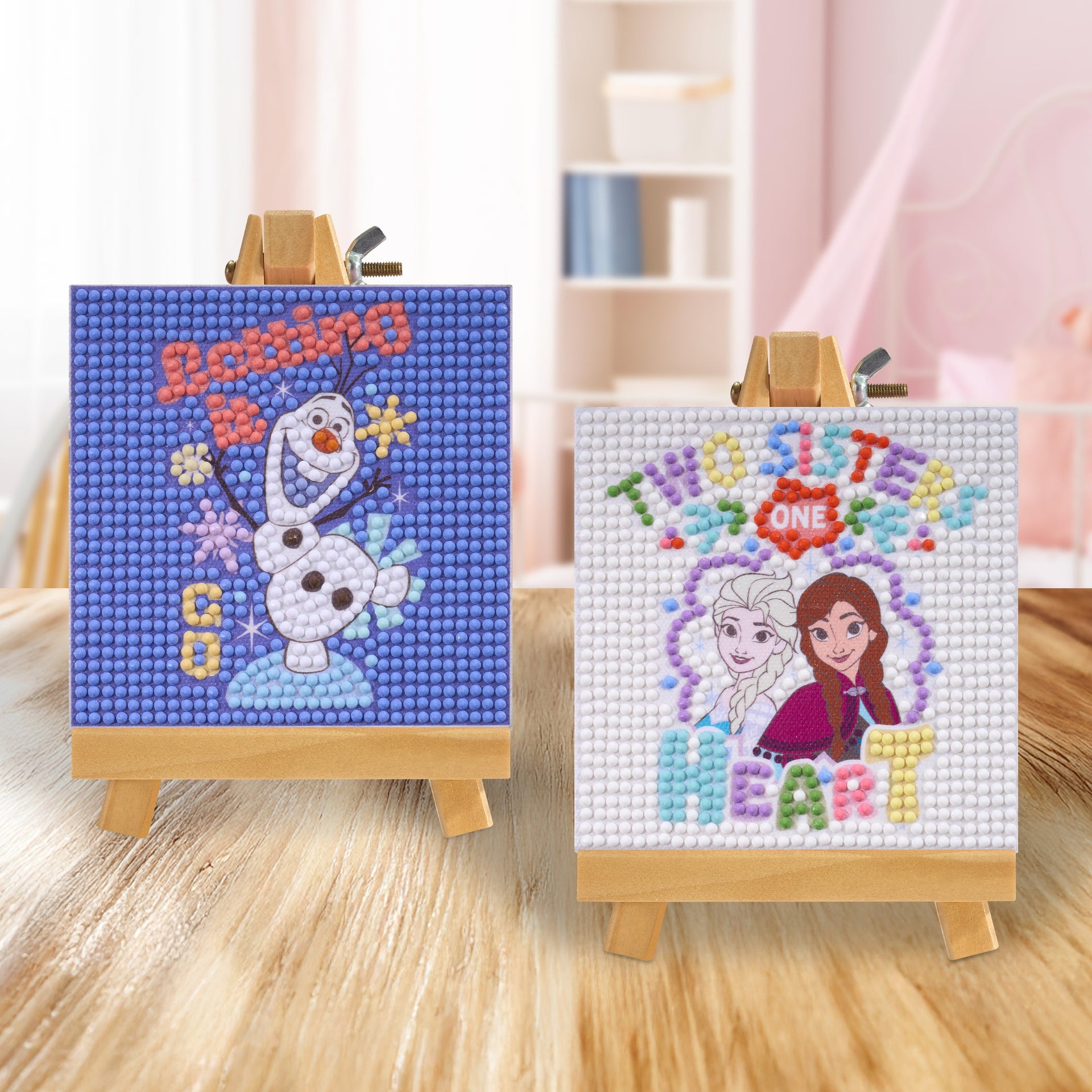 Diamond Painting Mini Easels - Two Sisters One Heart 3.9" x 3.9" (10cm x 10cm) / Round with 8 Colors / 798