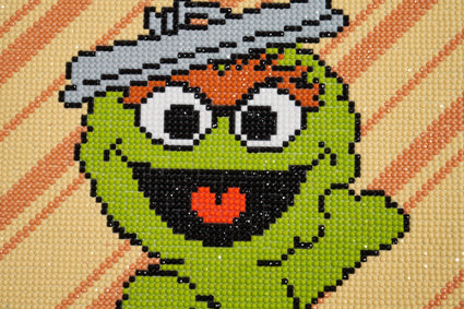 Diamond Painting Oscar the Grouch™ 9" x 11" (22.7cm x 27.7cm) / Round with 8 Colors including 1 Glow in the Dark Diamonds and 1 Fairy Dust Diamonds / 8,019