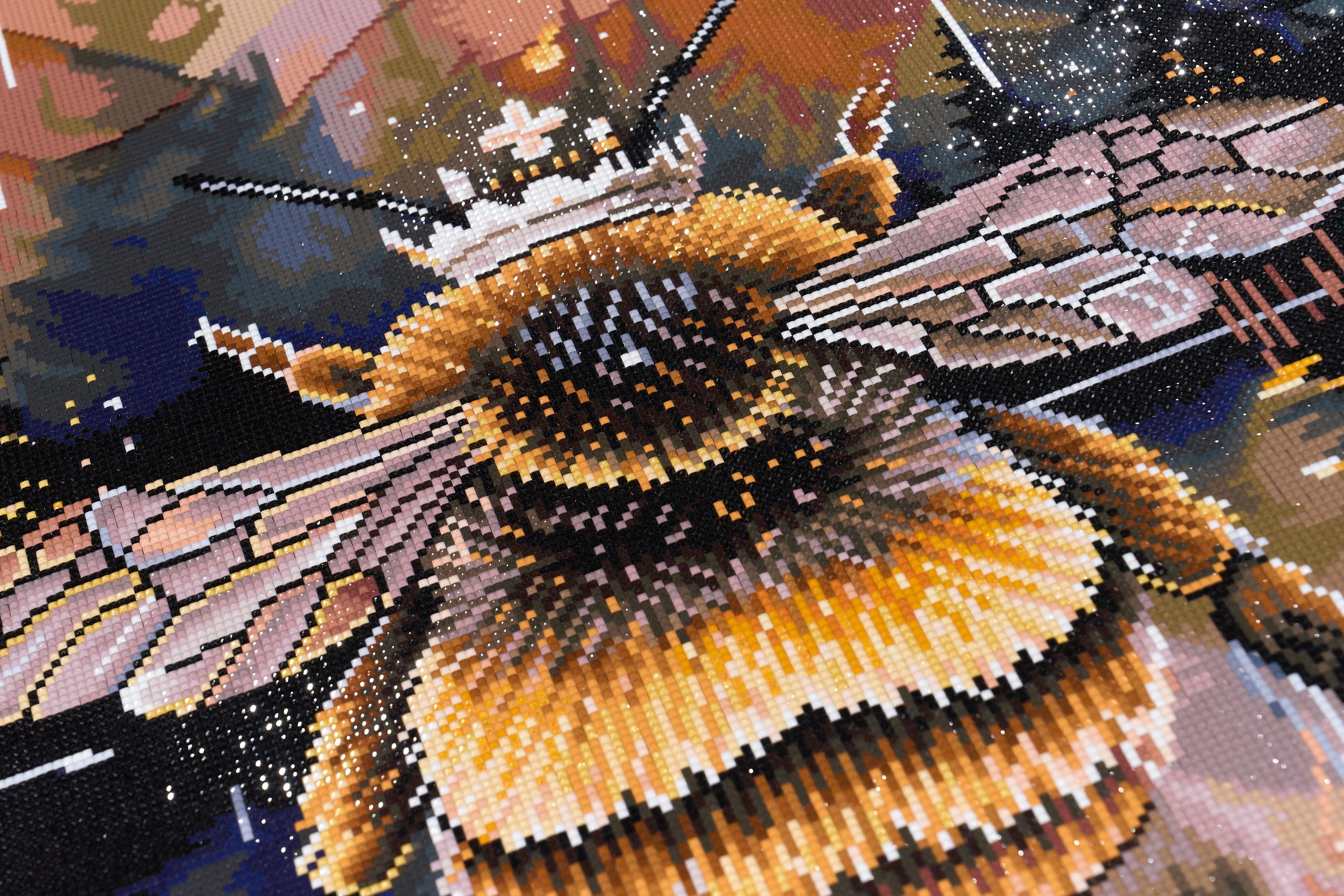 その他 DiamondArtClub Harmonic Honey Bee Regal Honeybee Diamond Painting Kit – Diamond Art Club