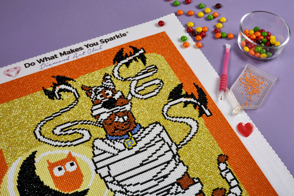 Diamond Painting Ruh Roh™ 15.6" x 18.9" (40cm x 48cm) / Round with 10 Colors including 1 AB / 24,111