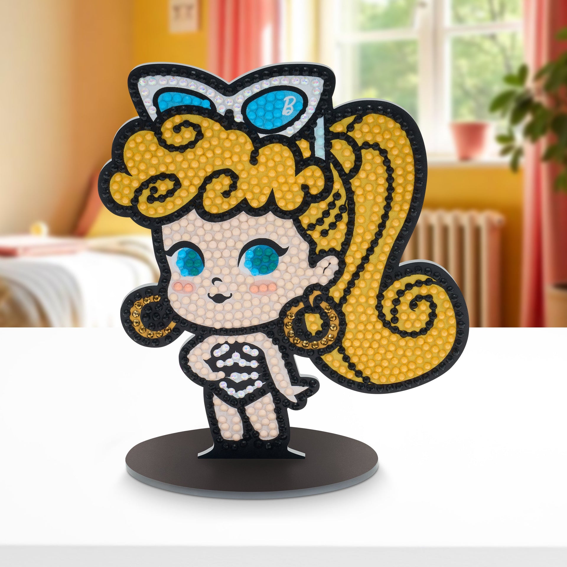 Diamond Painting Sparkle Pals™ - 1959 1st Barbie™ 5.7" x 5" (14.6cm x 12.7cm) / Round with 9 Colors Including 1 AB and 1 Electro Diamond and 1 Fairy Dust Diamond / 965