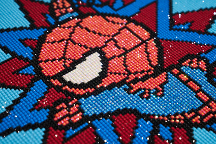 Diamond Painting Spider-Man™ 13" x 13" (32.8cm x 32.8cm) / Round with 7 Colors including 3 ABs / 13,689