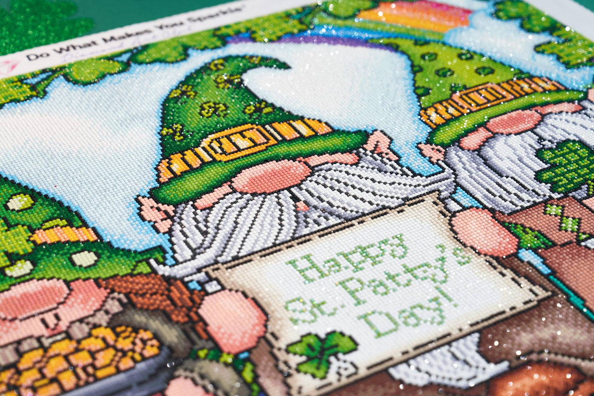 Diamond Painting St. Patrick's Day Gnomes 28" x 22" (71cm x 56cm) / Round with 55 Colors including 5 ABs / 49,949