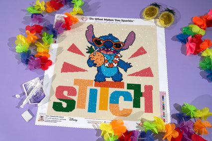 Diamond Painting Stitch 17" x 17" (42.7cm x 42.7cm) / Round with 16 Colors including 3 ABs and 2 Fairy Dust Diamonds / 24,025