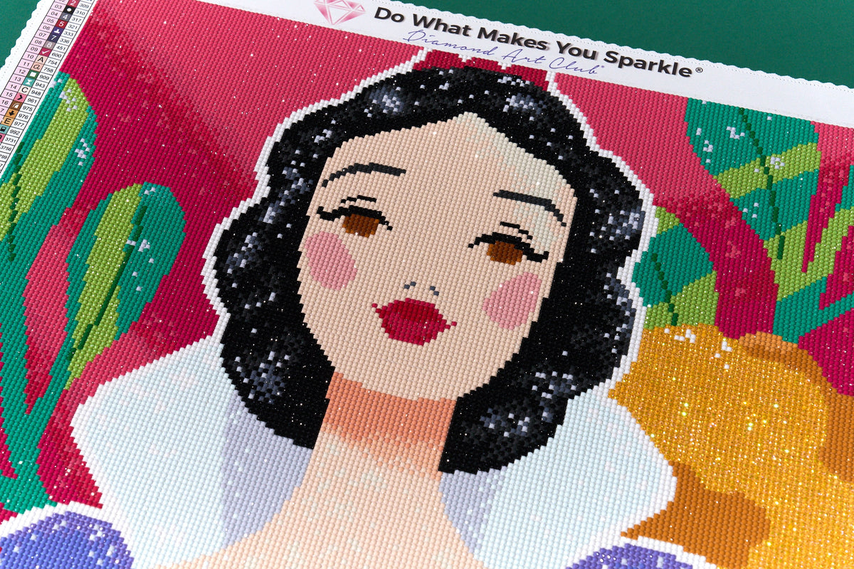 Diamond Painting Sweet Snow White 20" x 24" (50.6cm x 60.8cm) / Round with 33 Colors including 1 AB and 1 Electro Diamond and 2 Fairy Dust Diamonds / 40,664