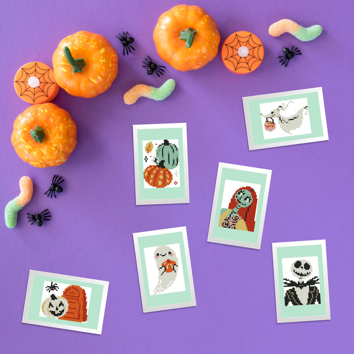 Diamond Painting The Nightmare Before Christmas - Mini Dazzles™ 4" x 6" (10.2cm x 15.2cm) / Square With 8 Colors Including 8 Fairy Dust Diamonds / 4,339