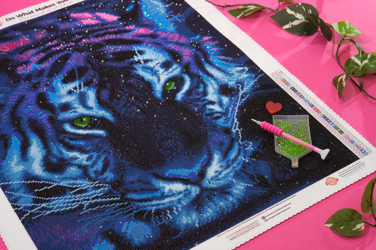 Diamond Painting The Tiger's Stare 20" x 25" (50.7cm x 63.9cm) / Round with 35 Colors including 4 ABs / 41,268