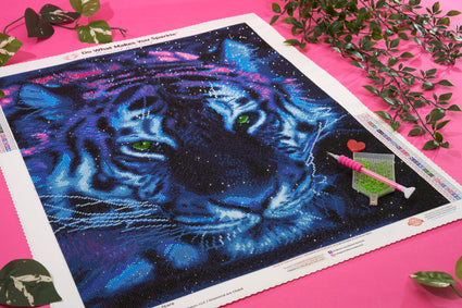 Diamond Painting The Tiger's Stare 20" x 25" (50.7cm x 63.9cm) / Round with 35 Colors including 4 ABs / 41,268