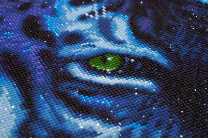 Diamond Painting The Tiger's Stare 20" x 25" (50.7cm x 63.9cm) / Round with 35 Colors including 4 ABs / 41,268