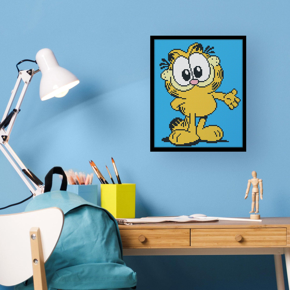 Diamond Painting Tiny Garfield 9" x 11" (22.8cm x 27.8cm) / Round with 6 Colors including 1 Fairy Dust Diamond / 8,383