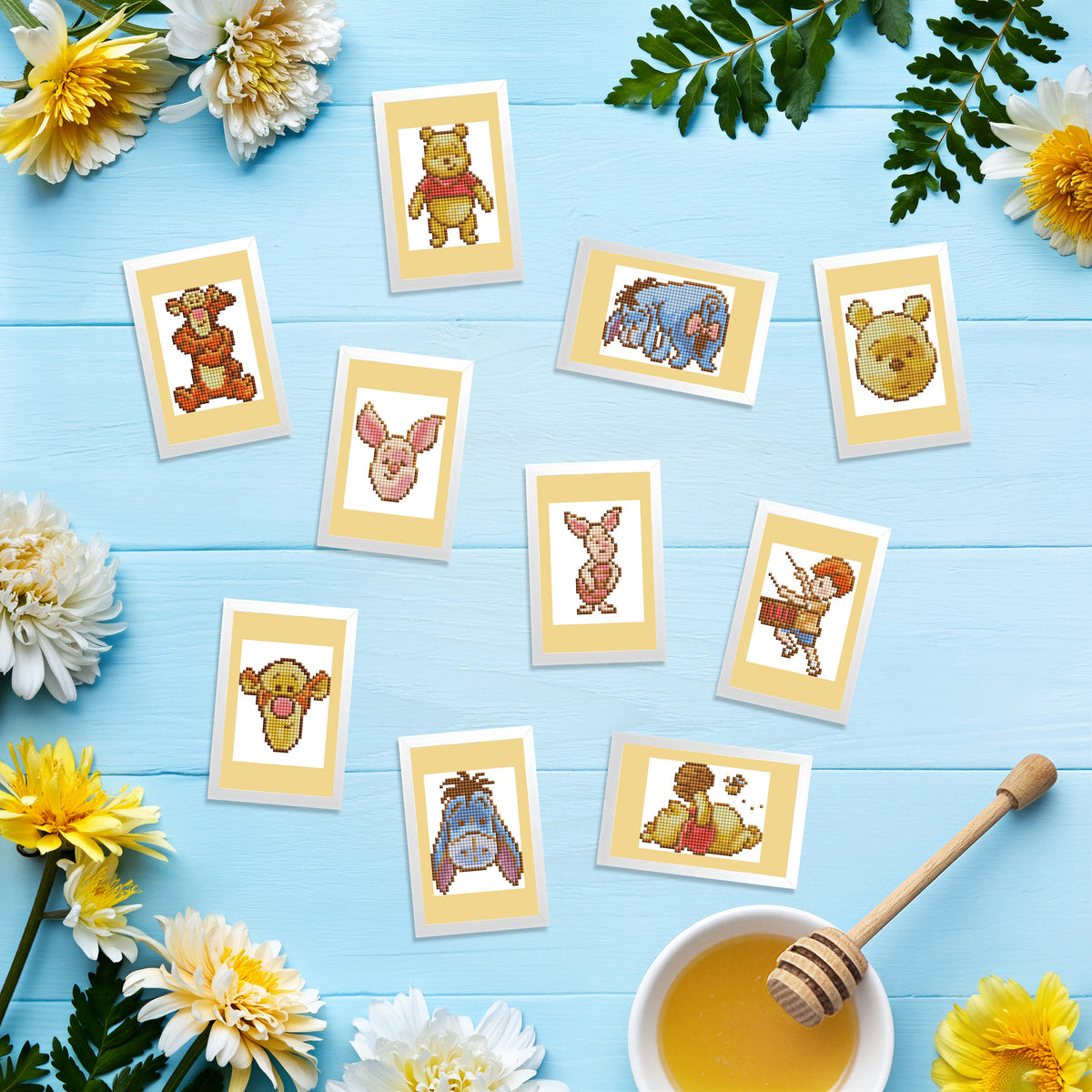 Diamond Painting Winnie the Pooh™ - Mini Dazzles™ 4" x 6" (10.2cm x 15.2cm) / Square With 28 Colors Including 28 Fairy Dust Diamonds / 6,356