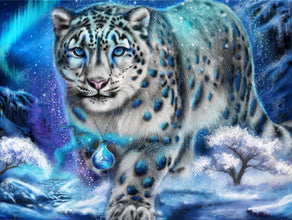 Diamond Painting Winter Guardian 29" x 22" (73.7cm x 55.6cm) / Round with 47 Colors including 2 ABs and 2 Fairy Dust Diamonds / 54,136